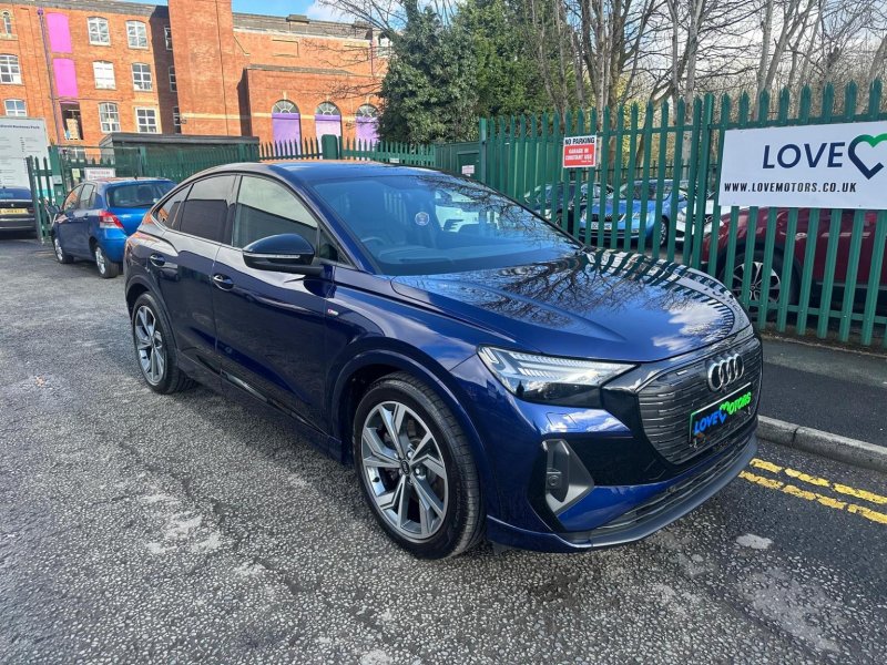 AUDI E-TRON