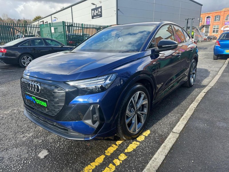 AUDI E-TRON
