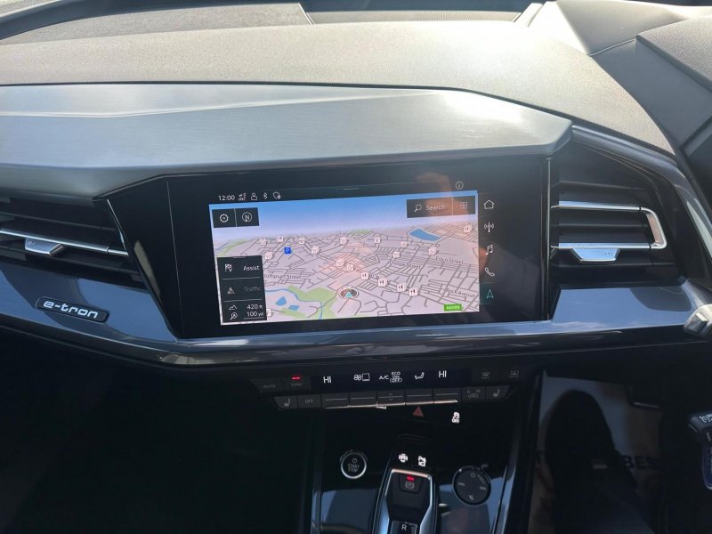 AUDI E-TRON